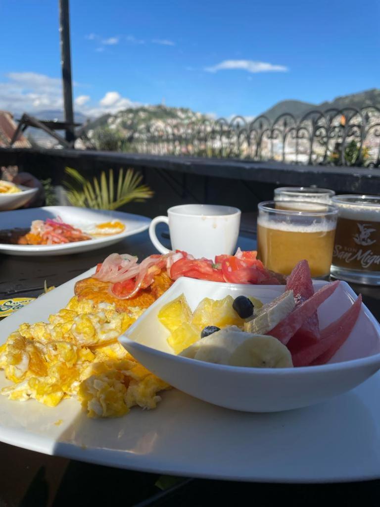 Hostal La Guayunga Rooftop Quito Luaran gambar